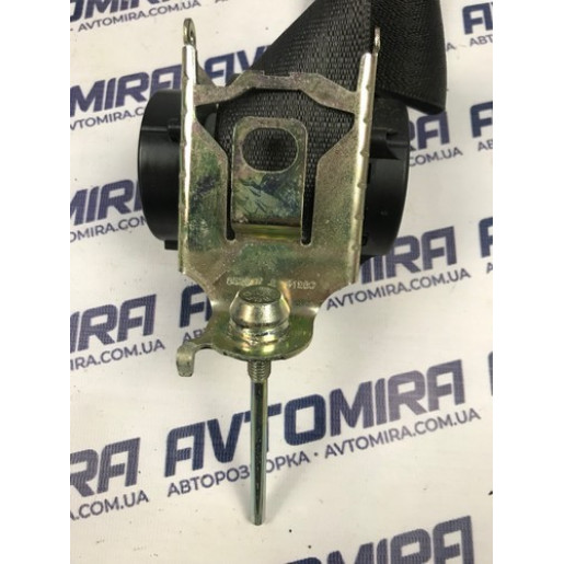 Ремінь безпеки передній правий Opel Zafira B 2005-2011 13296206